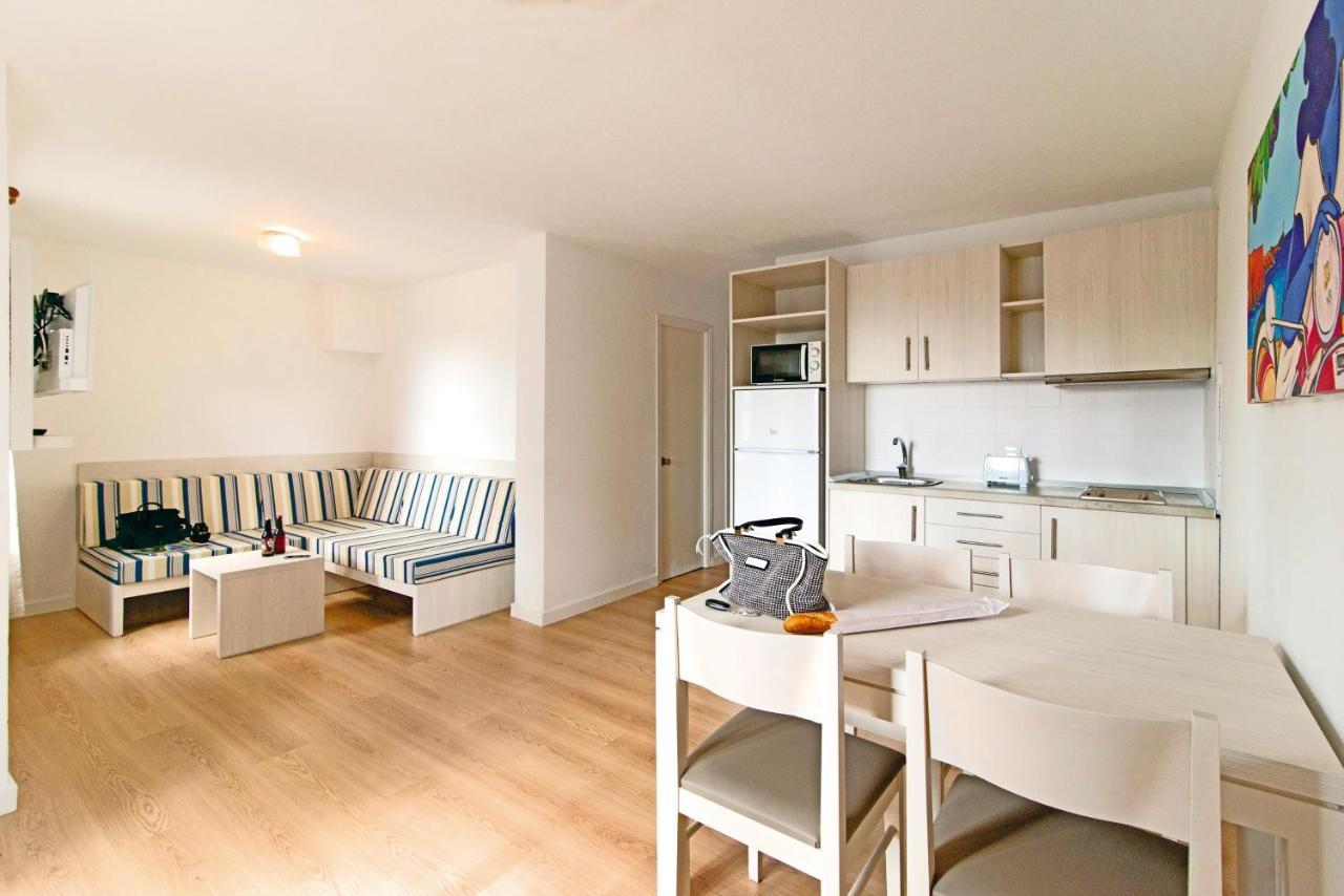 Apartamentos Cala Blanca *